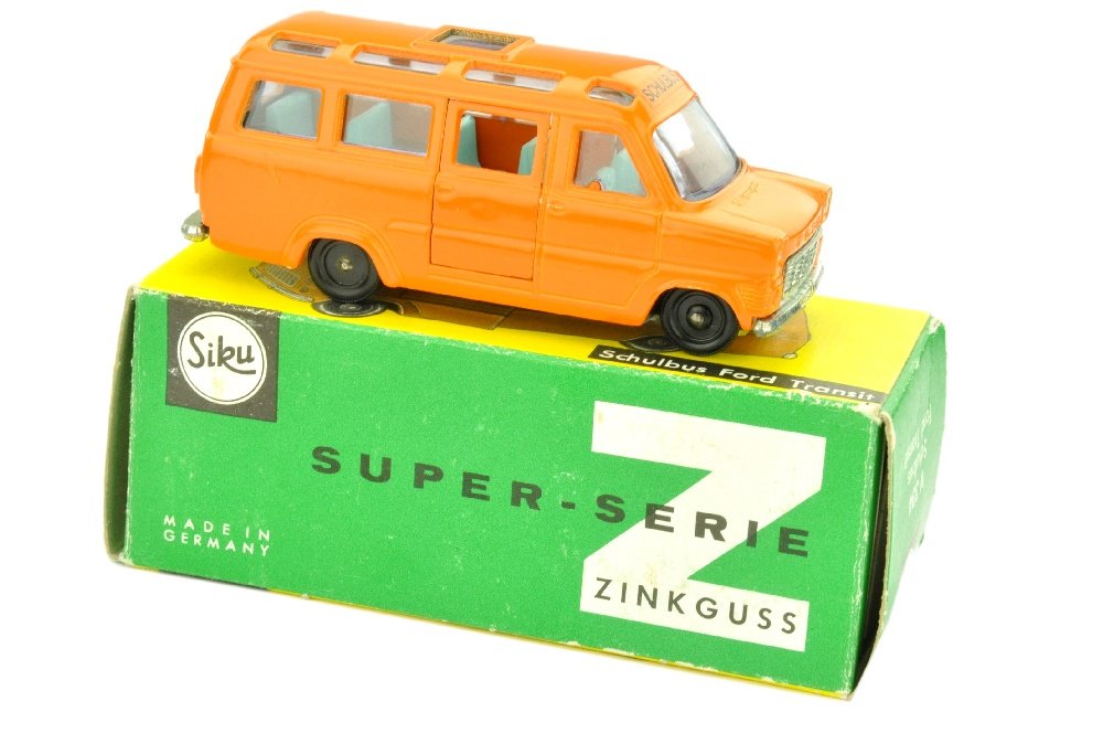 SIKU - (V334) Schulbus Ford Transit (im Ork) (1 of 3)