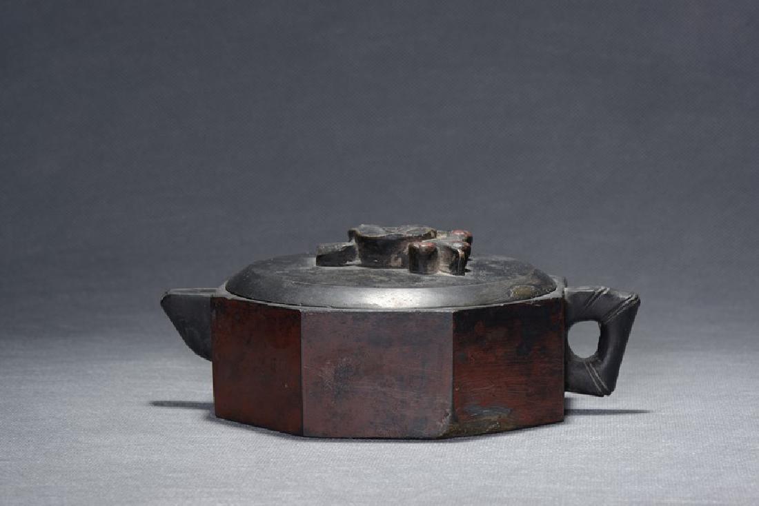 A DUANSTONE 'PLUM' OCTAGONAL TEAPOT-FORMED INKSTONE (1 of 4)