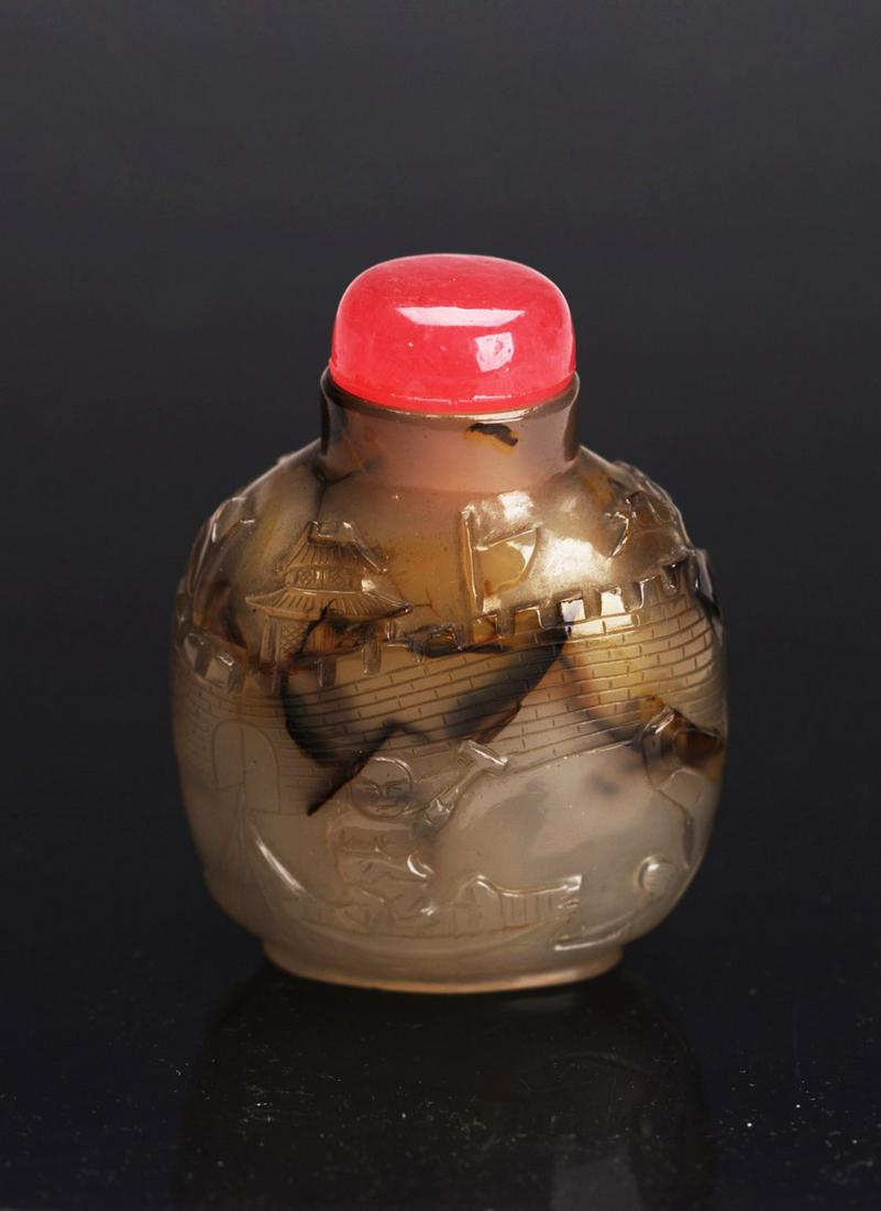 A CHINESE AGATE 'FORTRESS' SNUFF BOTTLE (1 of 6)