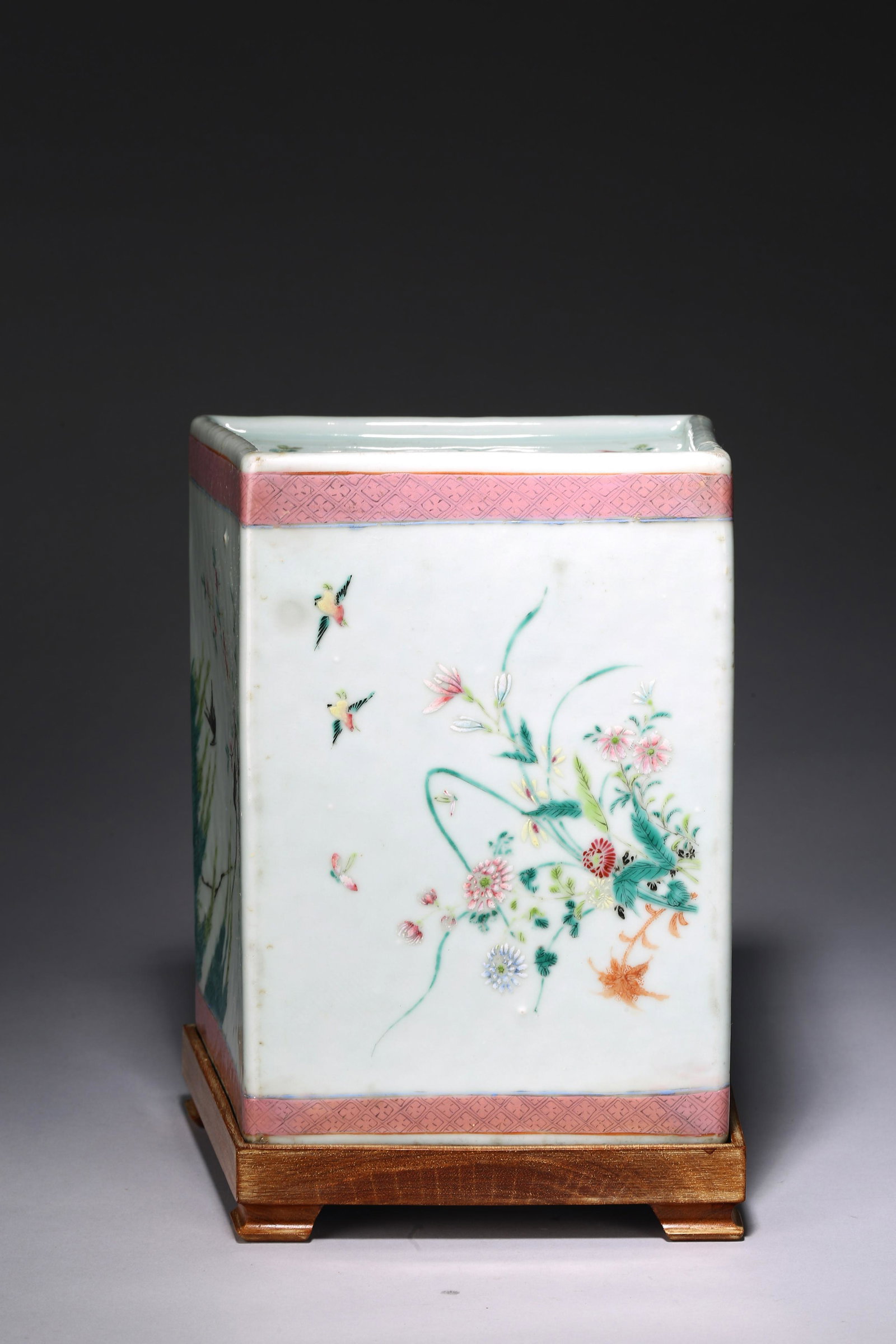 A FAMILLE ROSE 'FLOWERS AND BIRDS' TRAPEZOID VASE (1 of 9)