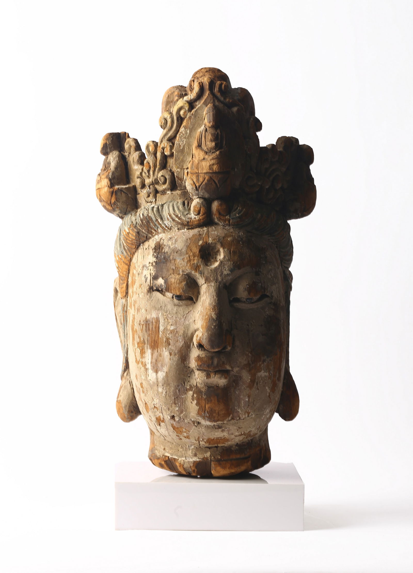 A Large Chinese Wood Carved Head of Guanyin (1 of 8)