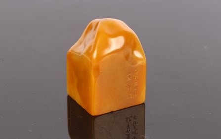 A Naturalistic Tianhuang Inscribed Seal