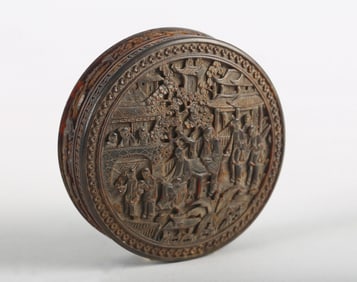 A Chinese Tortoiseshell 'Figures in Garden' Circular Box