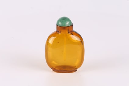 An Amber Yellow Glass Snuff Bottle