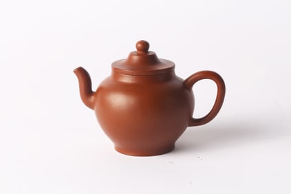 A Yixing Teapot with 'Qianlong' Mark