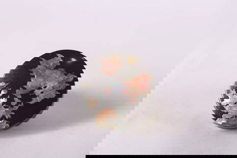 A Chinese Black Lacquer Inlaid Box and Cover: &#28165;&#24247;&#29081; &#40657;&#28422;&#23884;&#34746;&#37439;&#29790;&#29560;&#33457;&#21321;&#39321;&#30418; Circular in shape, the black lacquered box cover is adorned with mother-of-pearl inlay