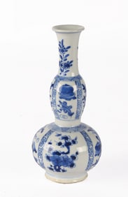 A Blue and White Double Gourd Vase