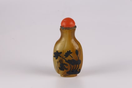 A Black Overlay Glass Snuff Bottle