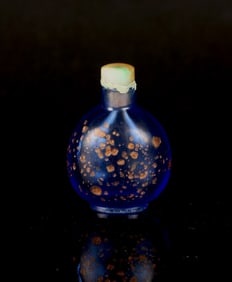 An Aventurine-splashed Blue Glass Snuff Bottle