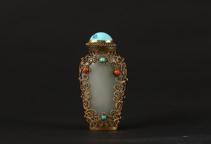 A White Jade Gilt Filigree Bead Inlaid Snuff Bottle
