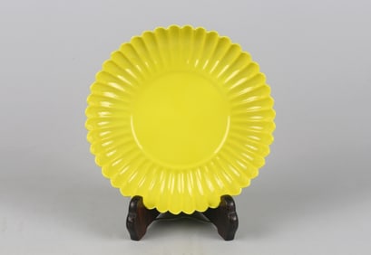 A Chinese Lemon Yellow Glazed 'Chrysanthemum' Dish