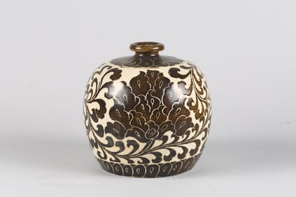 A Cizhou Style 'Flowers' Jar