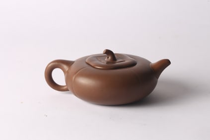 Pei Shiming(1892-1976): Yixing 'Melon' Teapot