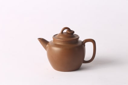 Hui Mengcheng: A Yixing Poem Inscribed Teapot
