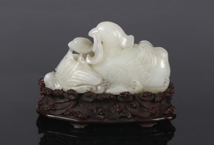 A White Jade 'Mandarin Duck' Brushrest