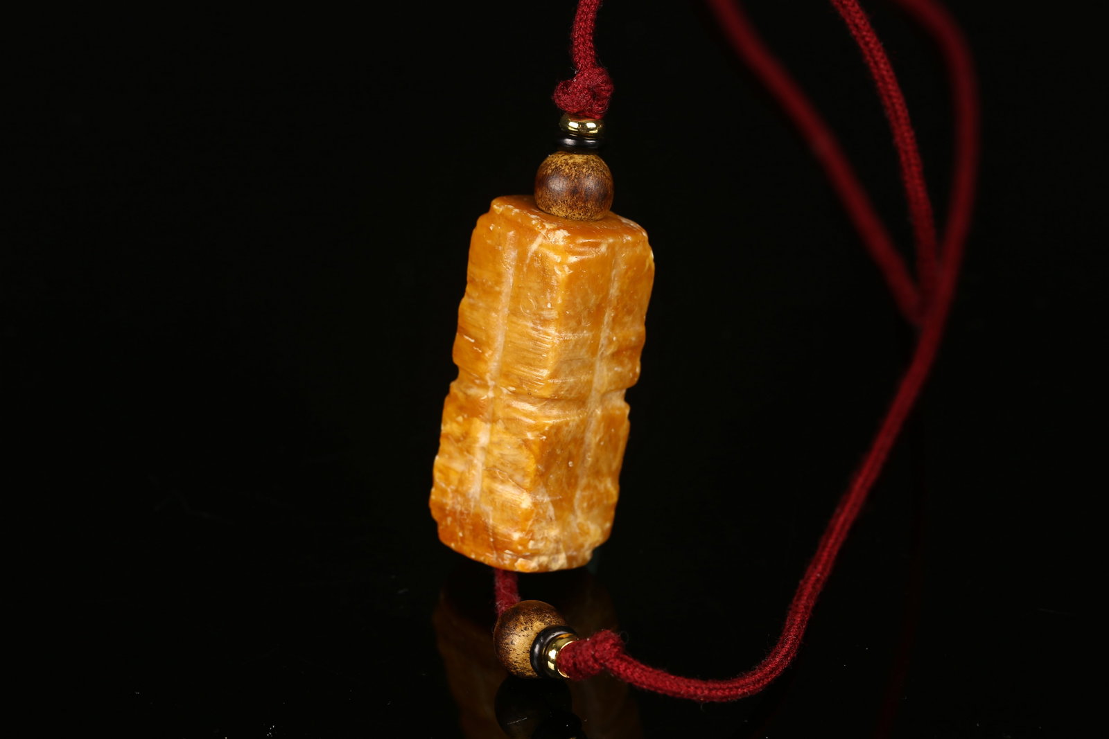 A Small Jade 'Cong' Pendant - 3