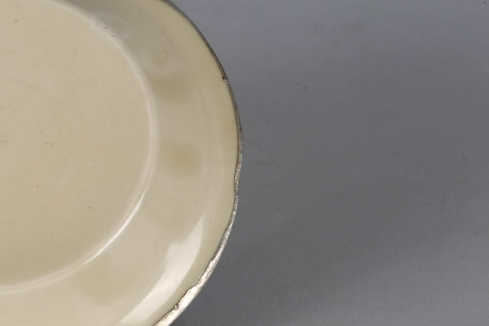 A Chinese Ding 'Deer' Dish - 4