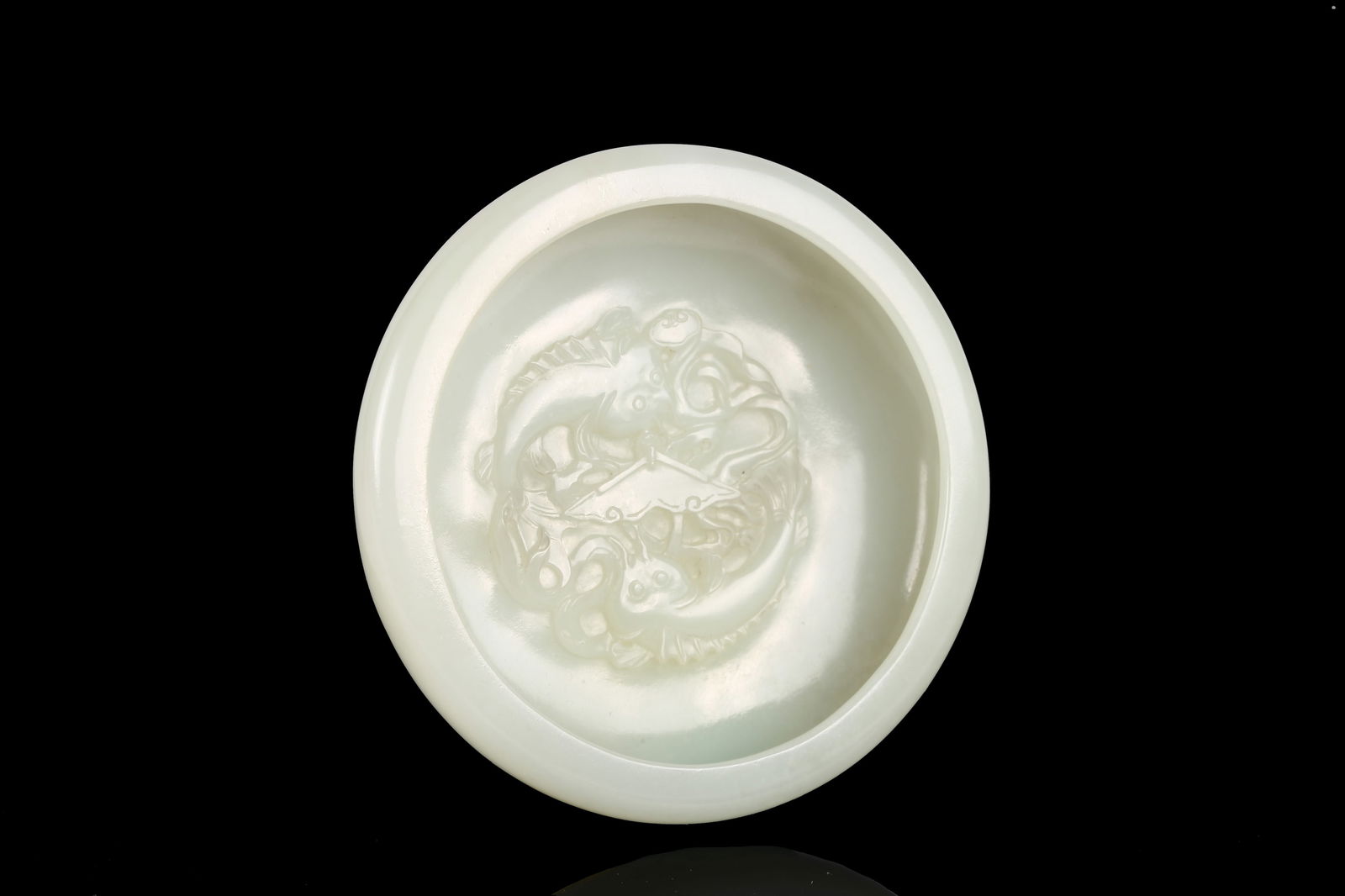 A Fine White Jade 'Twin Fish' Round Washer (1 of 7)