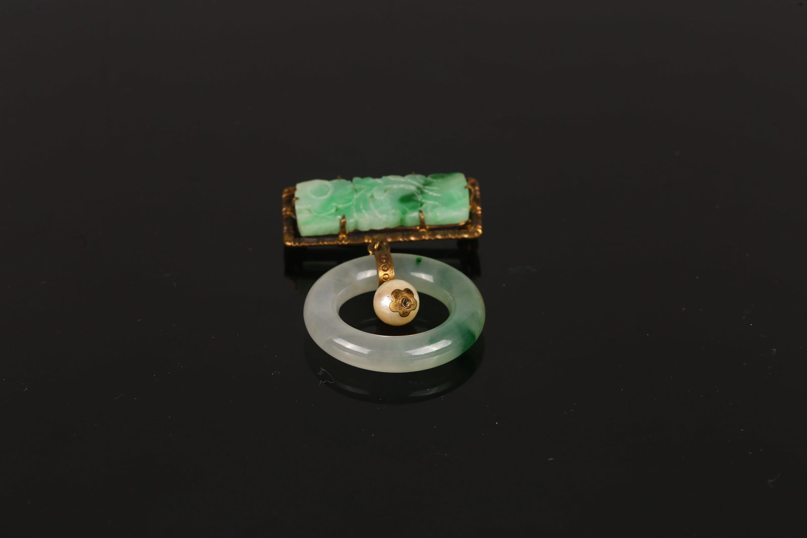 A Natural Translucent Circular Jadeite Brooch - 4