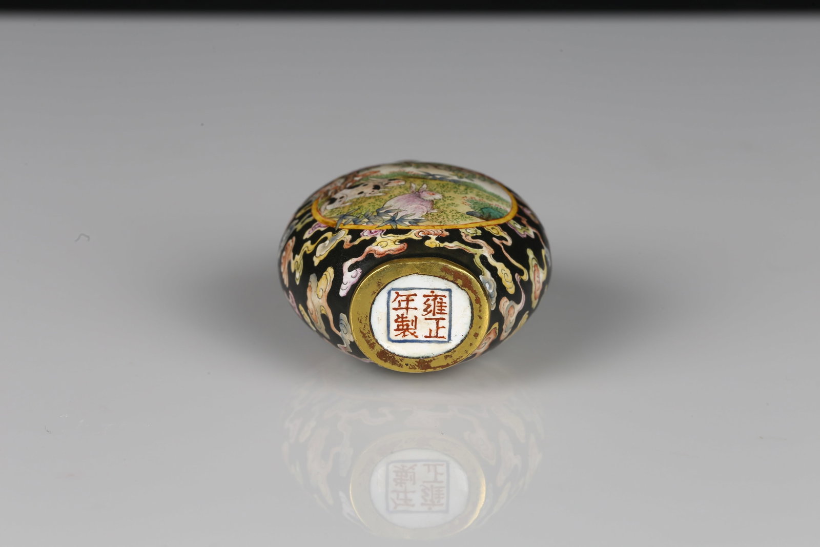 A Canton Enamel Copper 'Rabbit' Snuff Bottle - 5