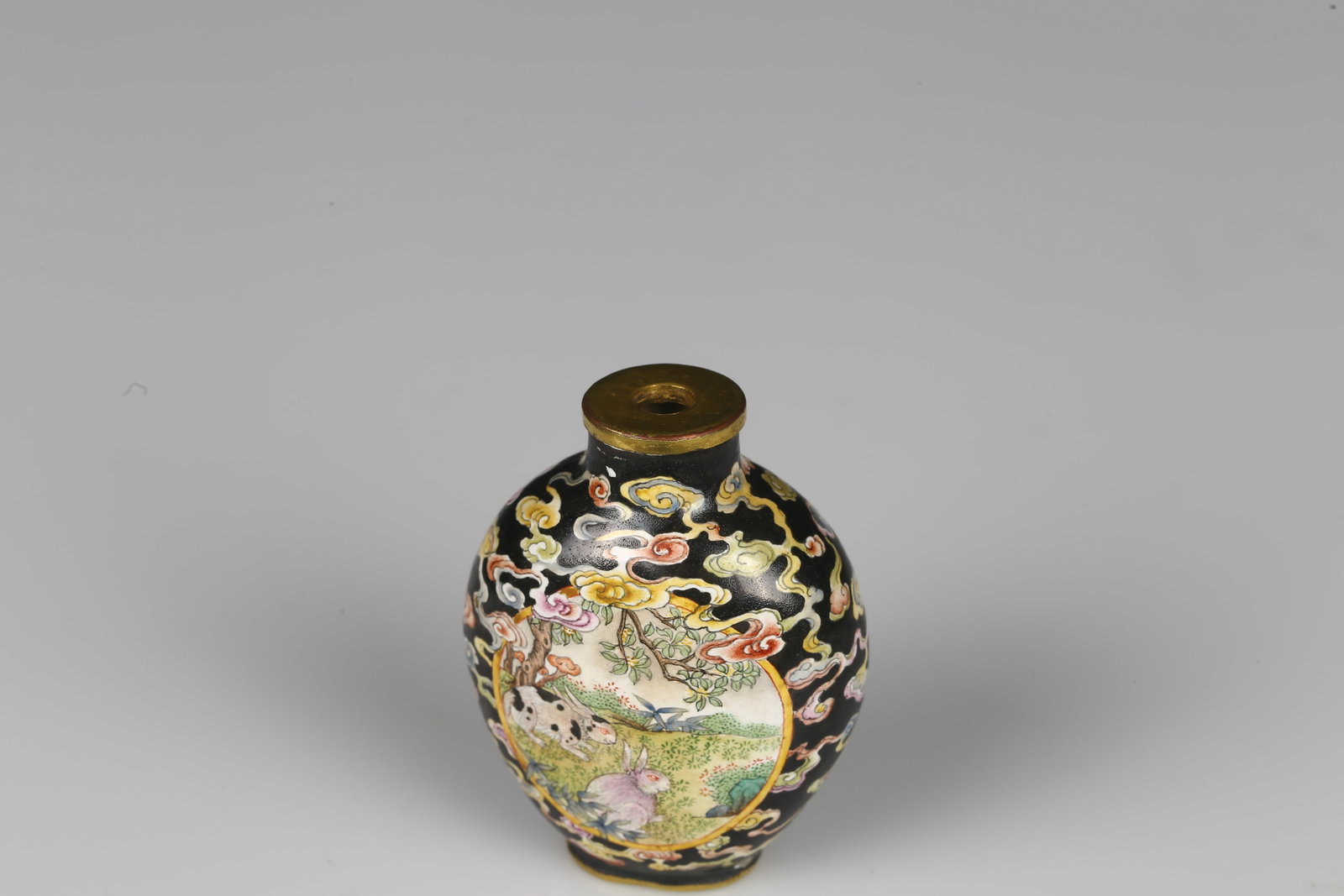A Canton Enamel Copper 'Rabbit' Snuff Bottle - 7