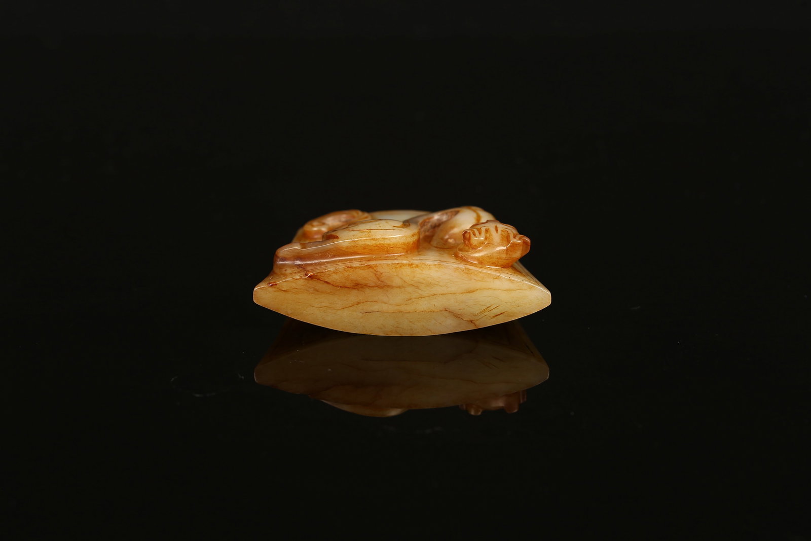 A White Jade 'Mythical Beast' Sword Fitting - 5