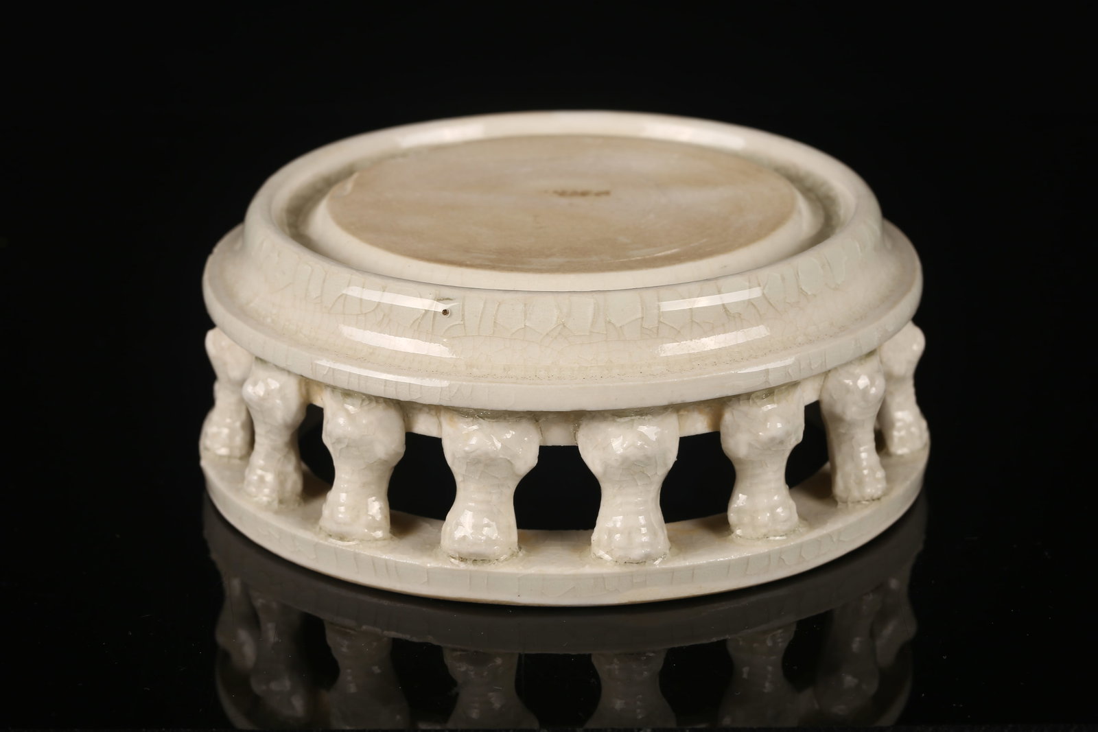 A White Glazed Ink Stone - 3