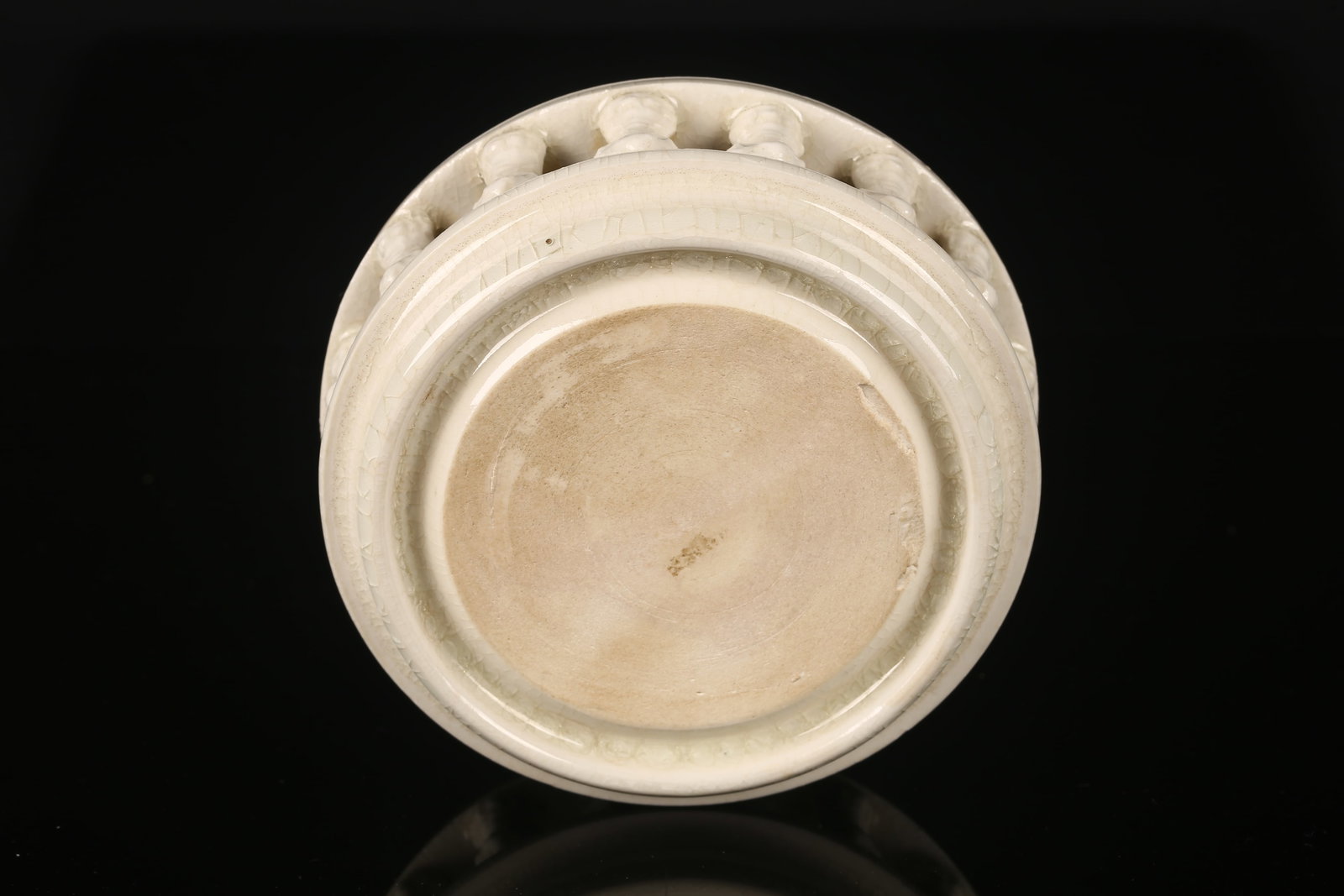 A White Glazed Ink Stone - 6