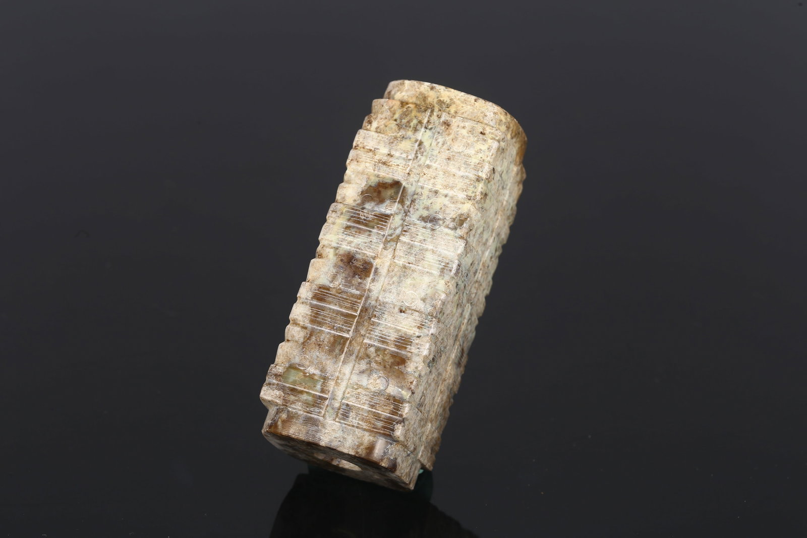 A Small Jade Carved Cong - 7