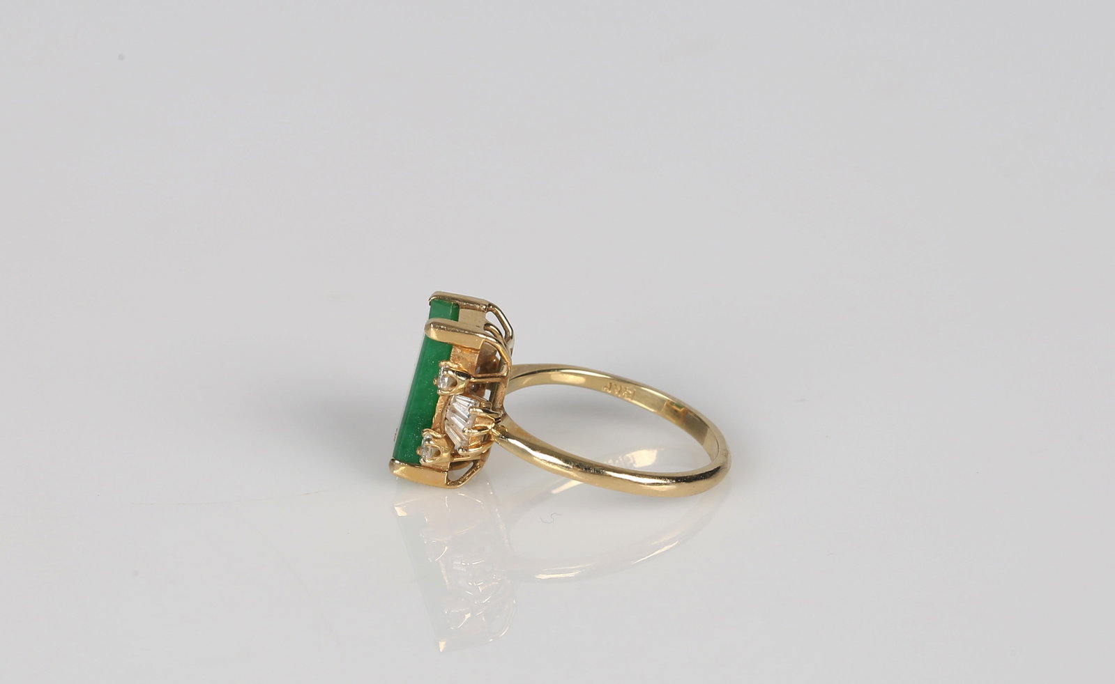 A Natural Jadeite and Diamond Ring - 2