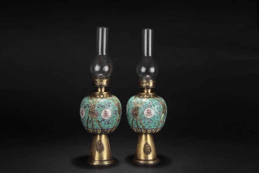 A PAIR OF BRONZE ENCASED FAMILLE ROSE OIL LAMPS (1 of 6)