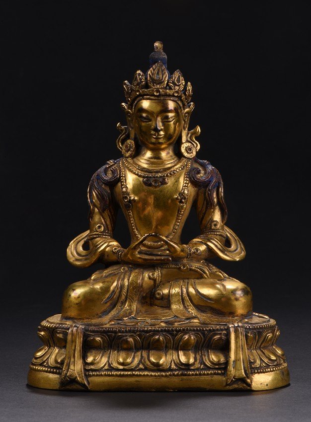 A GILT-BRONZE FIGURE OF AMITAYUS (1 of 6)