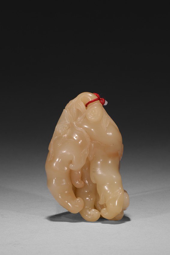 A SHOUSHAN SOAPSTONE CARVING OF BUDDHIST HAND (1 of 5)