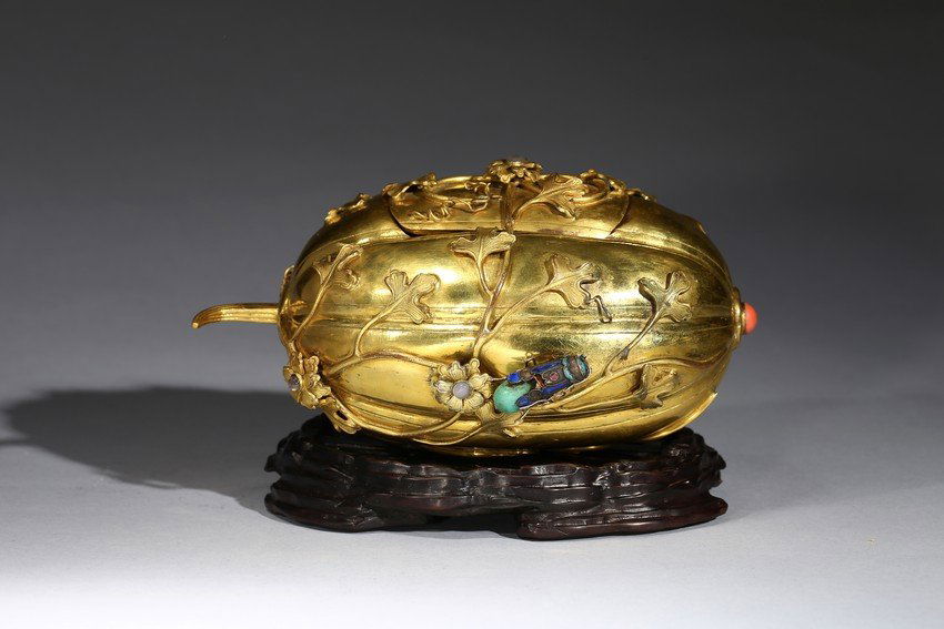 A GILT-BRONZE GEMS-INLAID MELON-SHAPED BOX (1 of 10)