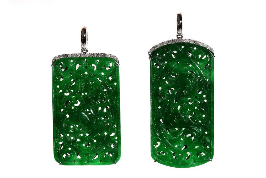A PAIR OF GREEN JADEITE DIAMOND EARRINGS (1 of 10)