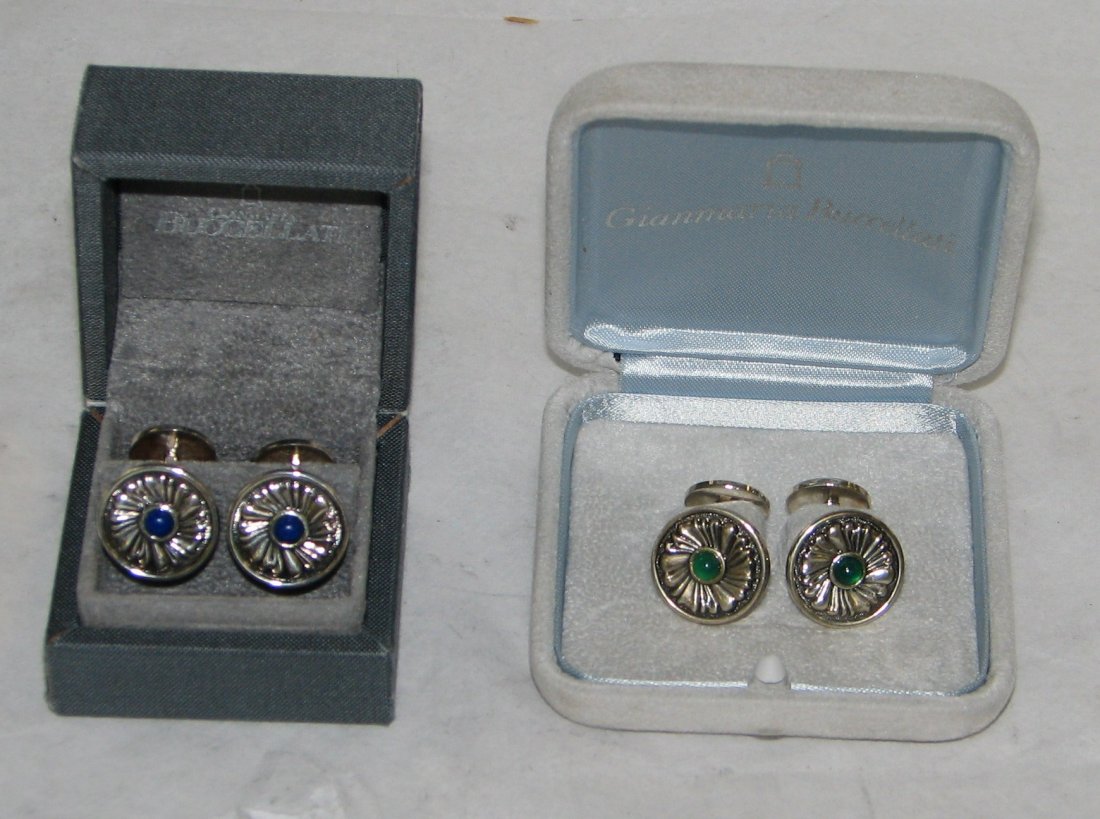 TWO PAIRS OF BUCCELLATI CUFFLINKS: TWO PAIR OF BUCCELLATI CUFFLINKS CONSISTING OF :rnONE PAIR Buccellati "Baroque" Sterling And Blue Sapphire Cuff Links & ONE PAIR OF BUCCELLATI "BAROQUE" STERLING & GREEN AGATE. rnTHE CUFFLINKS ARE IN