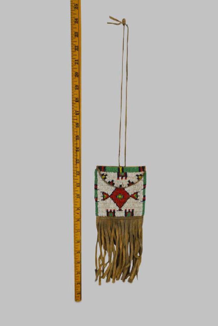 Beaded Arapaho Bag (1 of 4)