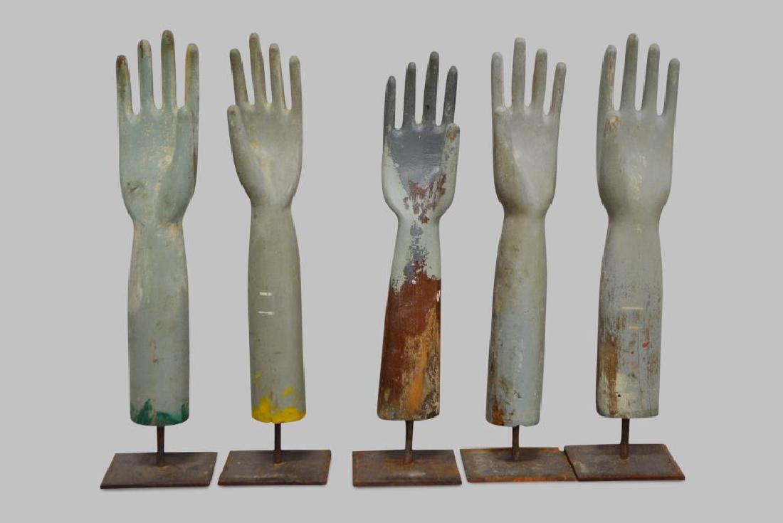 Wooden Glove Mold X5 (1 of 2)