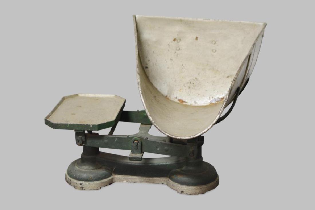 General Store Scale 17 3/4"H,    21"  x   27 3/4" (1 of 4)