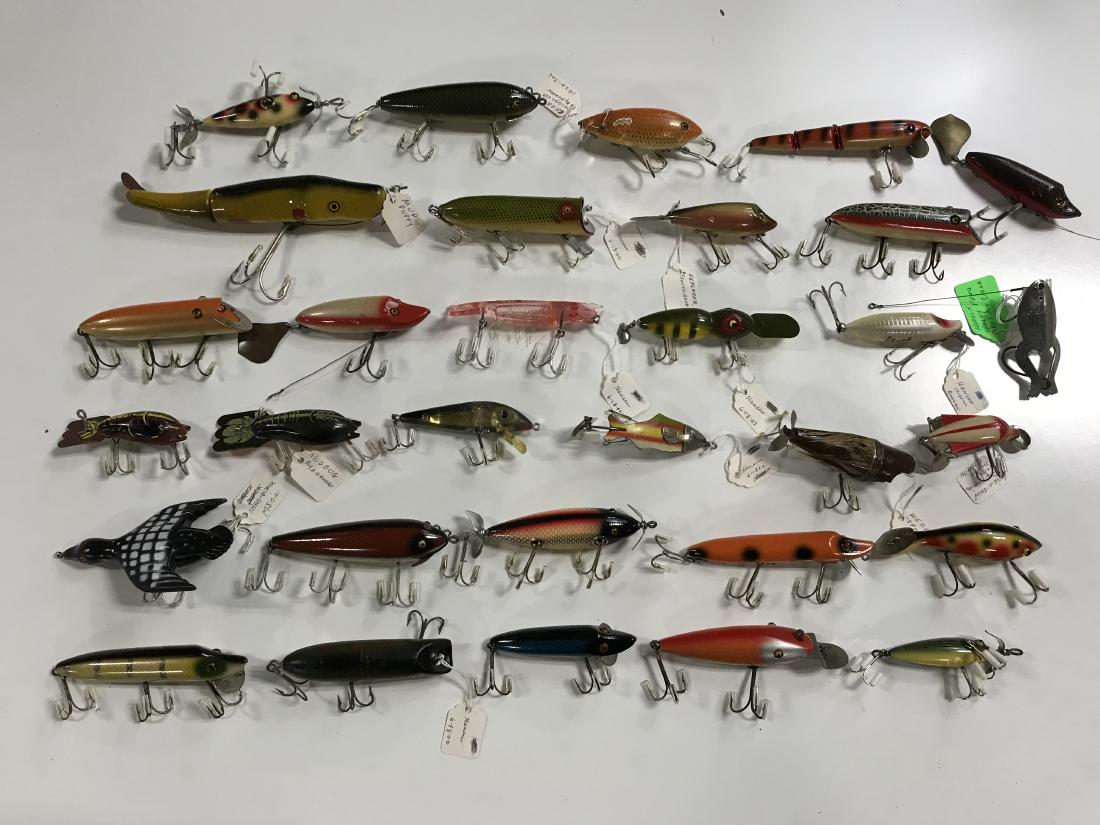 Group Lot Vintage Fishing Lures: Group Lot Vintage Fishing Lures