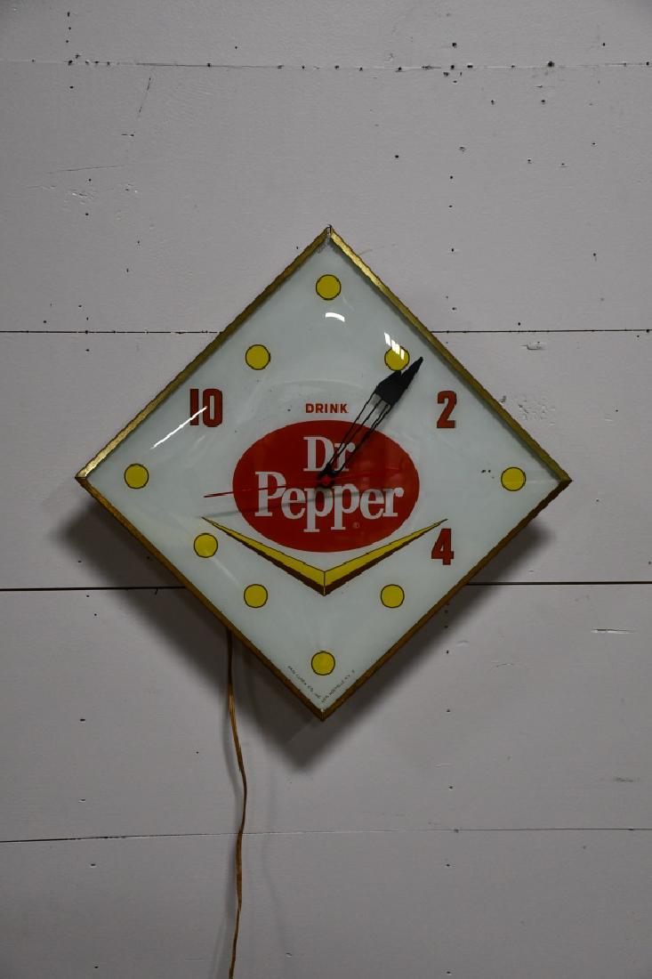 Dr. Pepper Advertising Clock 21 1/2"  x   21 1/2" (1 of 4)
