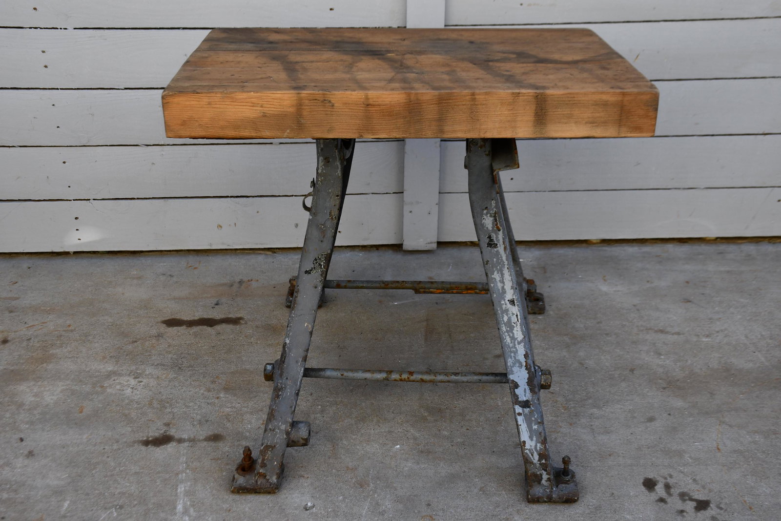 Industrial Work Table 28"H, 30 1/2" x 28 1/2": Industrial Work Table 28"H, 30 1/2" x 28 1/2"