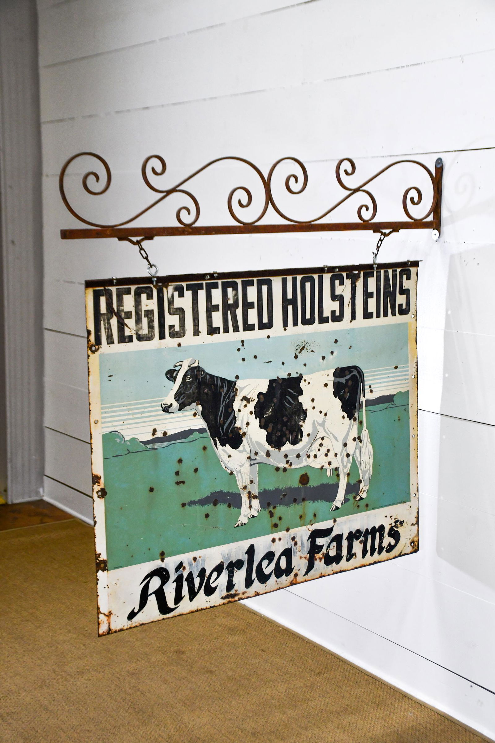 Registered Holsteins Sign w/ Hanger- Metal sign  -  39 (1 of 4)