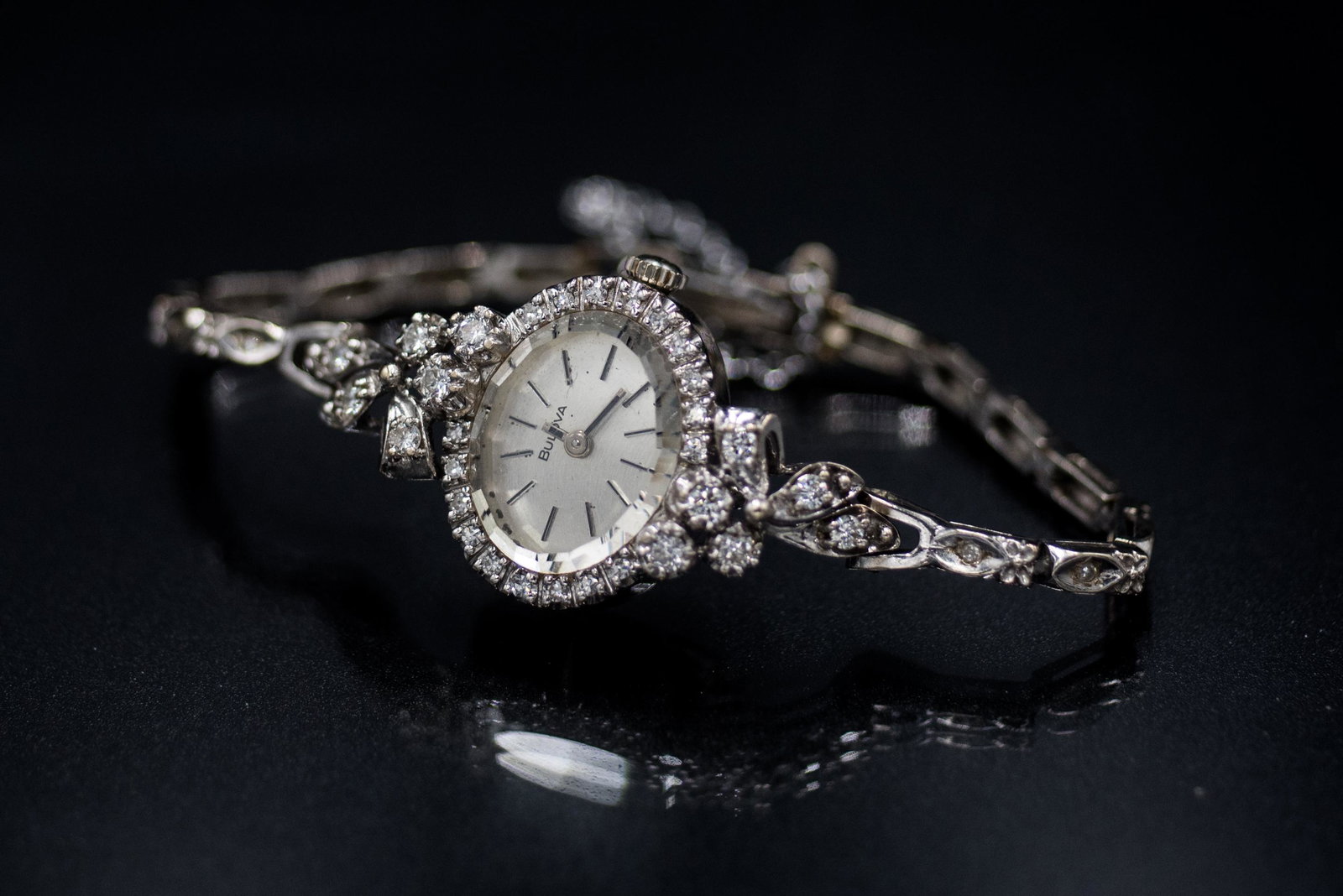 Bulova 14K White Gold Wrist Watch w/Diamond Trim * (1 of 2)