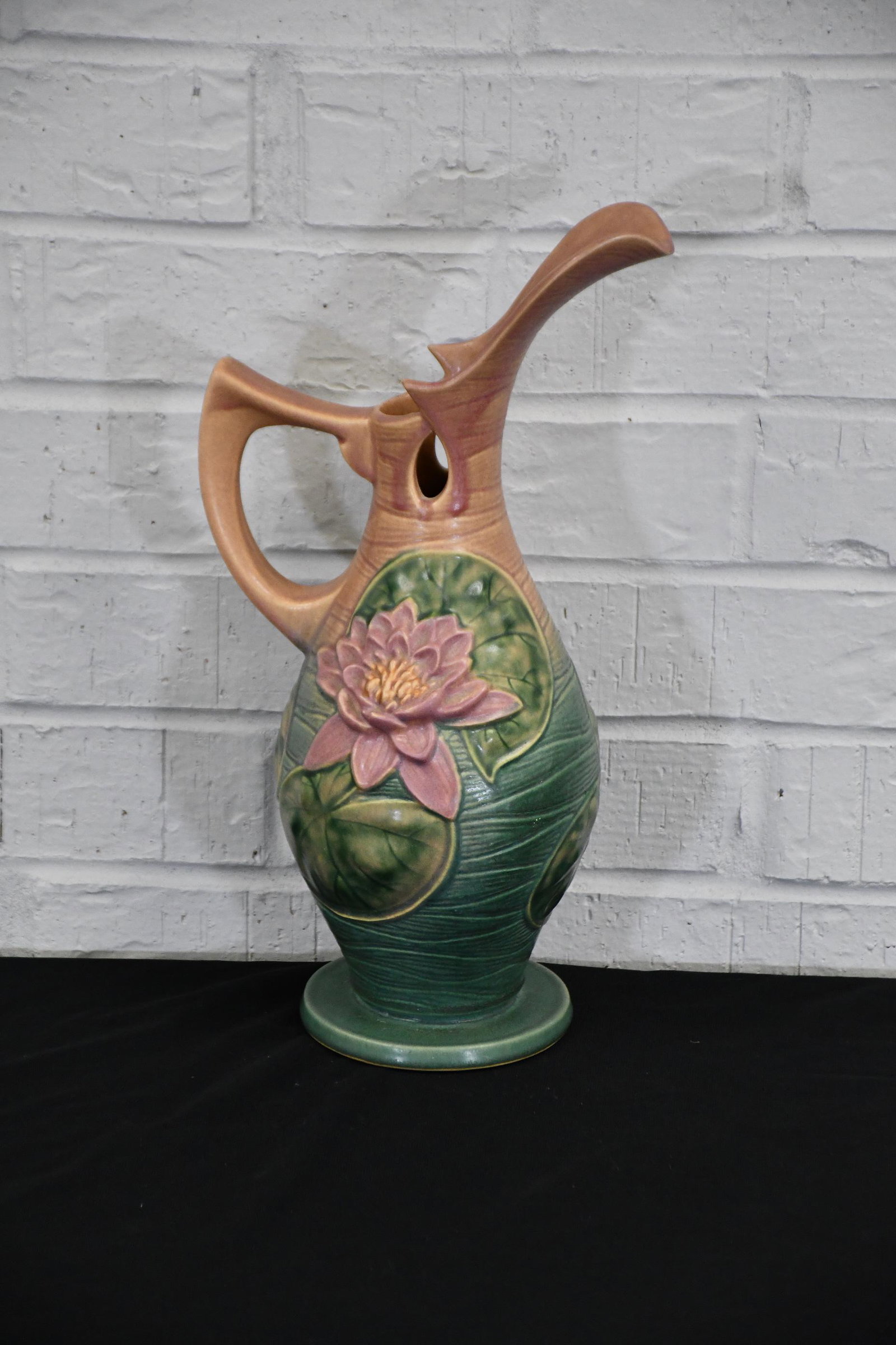 Roseville Pottery Pitcher 15 1/4"H (1 of 5)