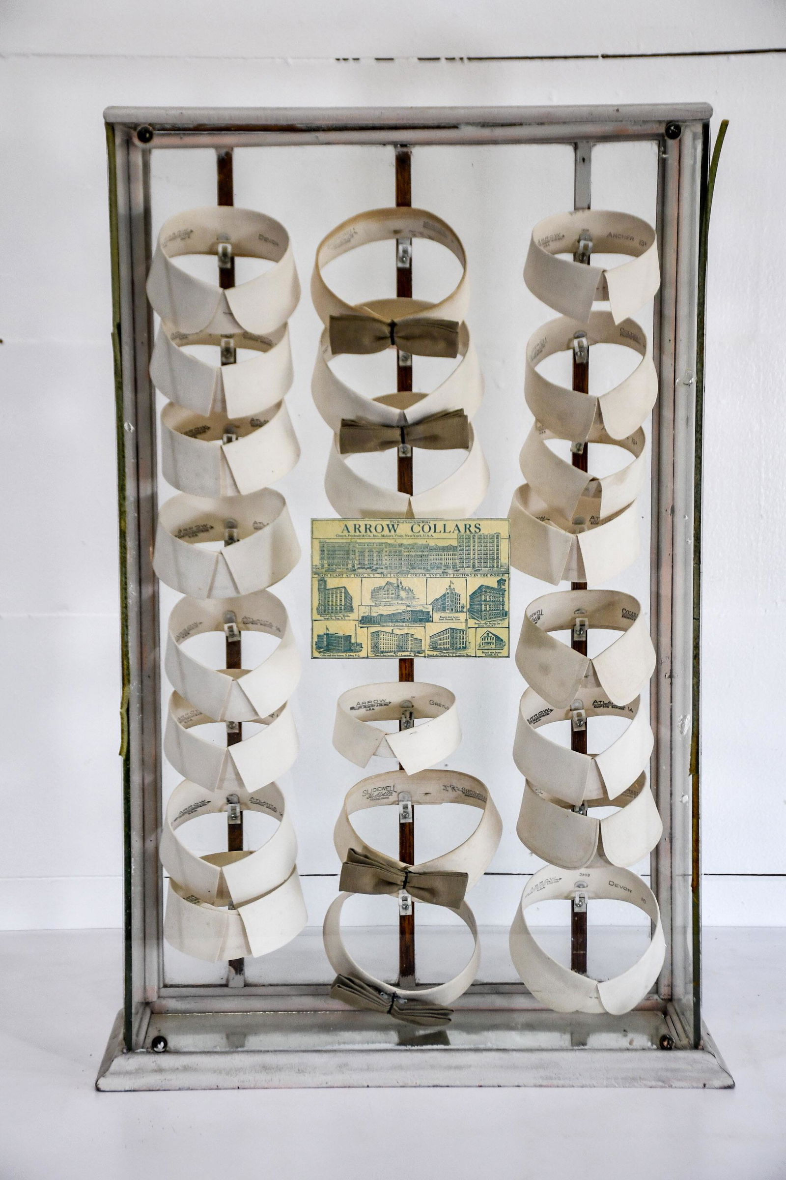 Arrow Collars Display Case w/ Collars 33"H,   22"  x (1 of 5)