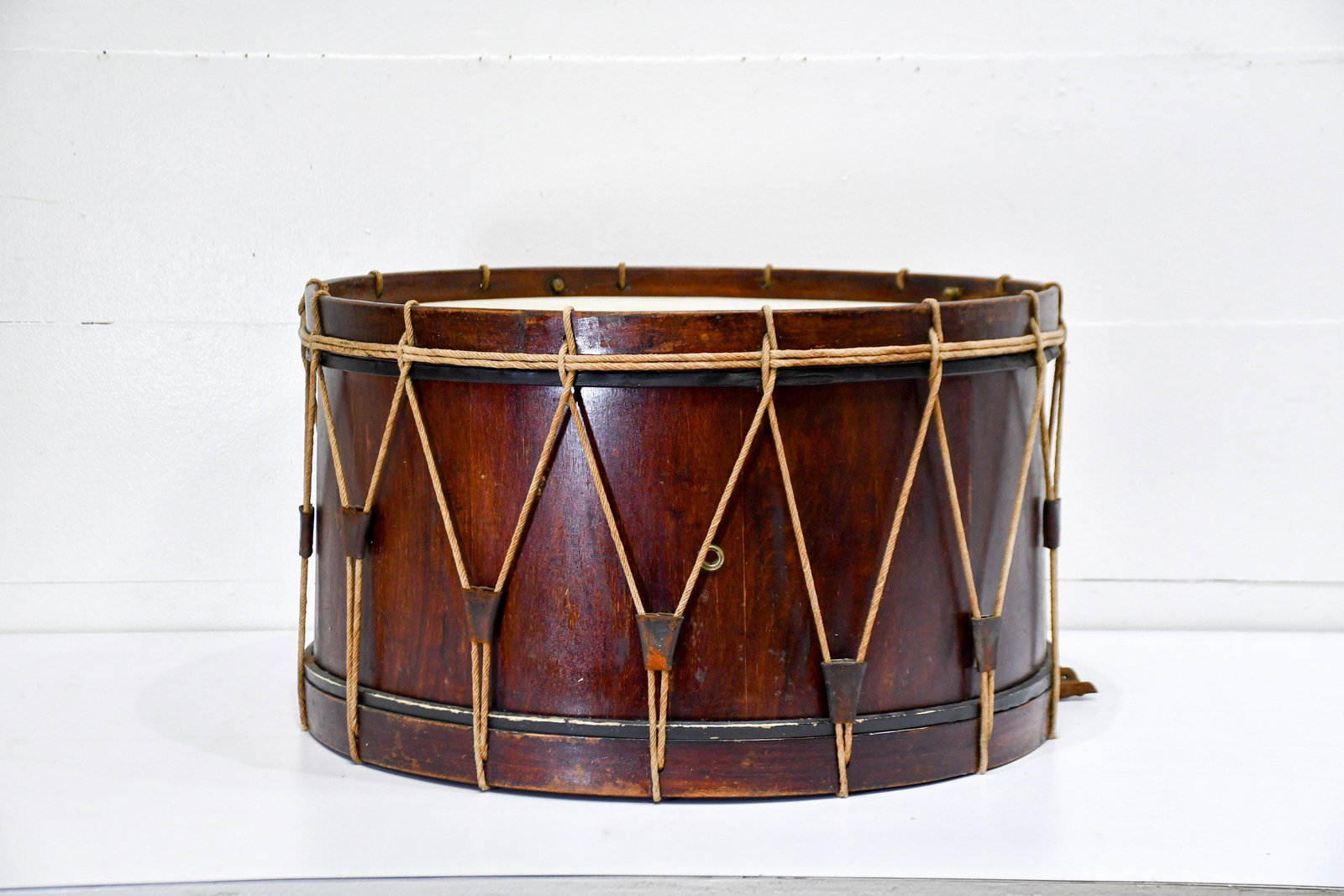 Drum 16 3/4"H, 28" diam.: Drum 16 3/4"H, 28" diam.