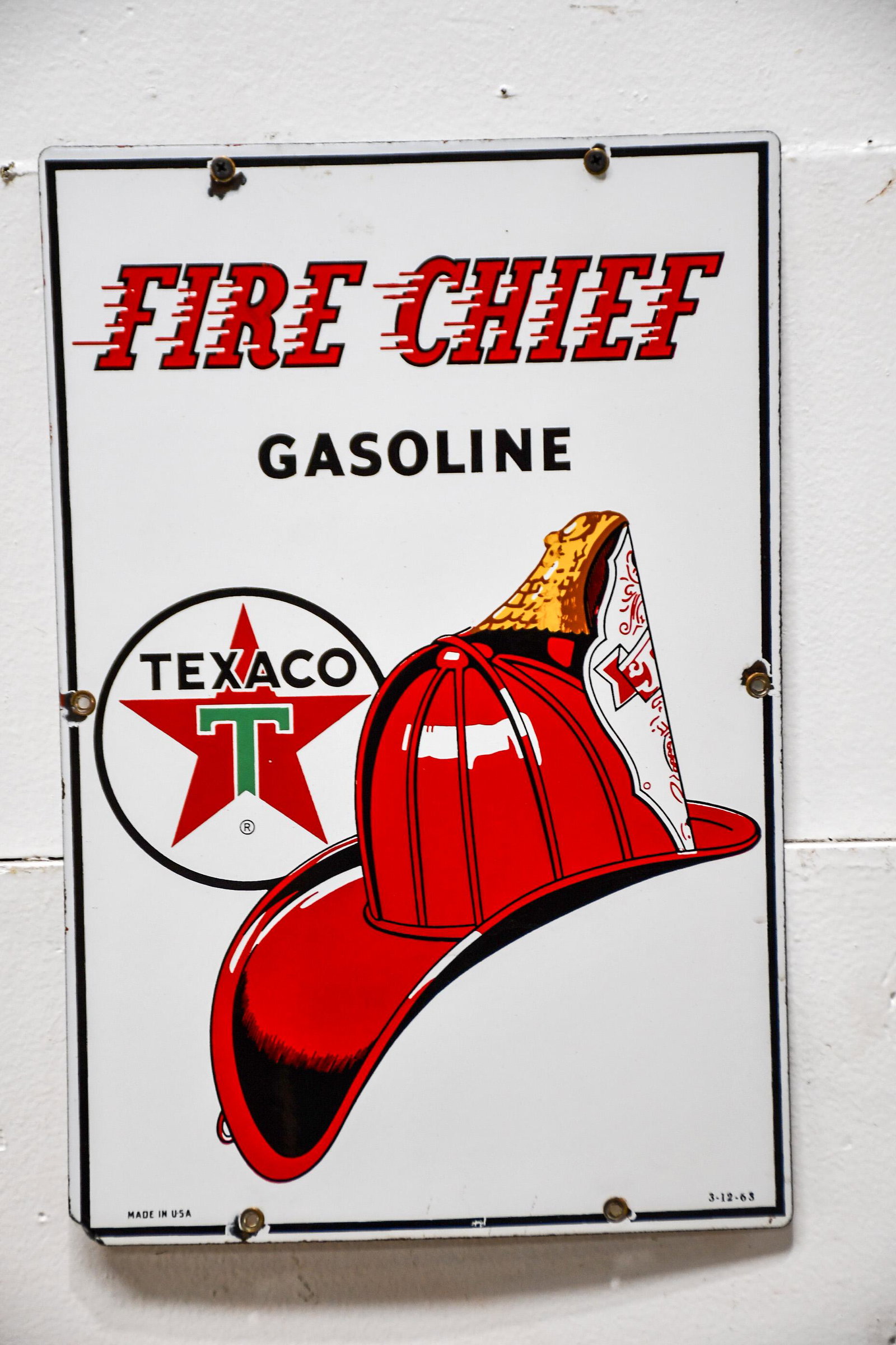 Texaco Fire Chief Gasoline Pump Plate 18"  x   12" (1 of 3)