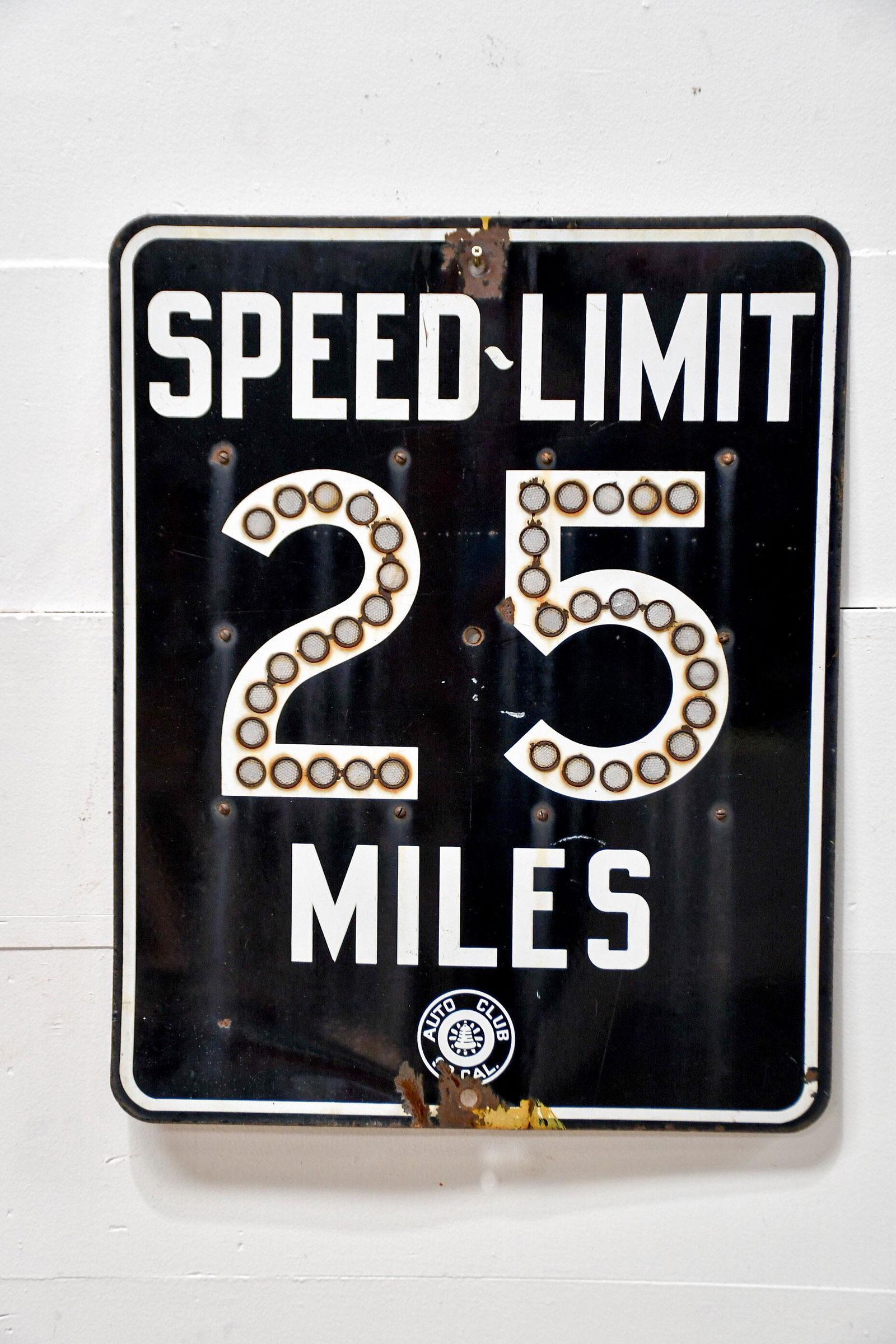 USA ジャンク　SPEED LIMIT25 Vintage Embossed Pressed Steel SPEED LIMIT 25 MPH Traffic