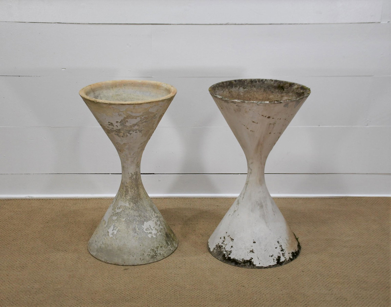 Pair of Willy Guhl Diablo Planters 31 1/2"H,   18 1/4" (1 of 6)